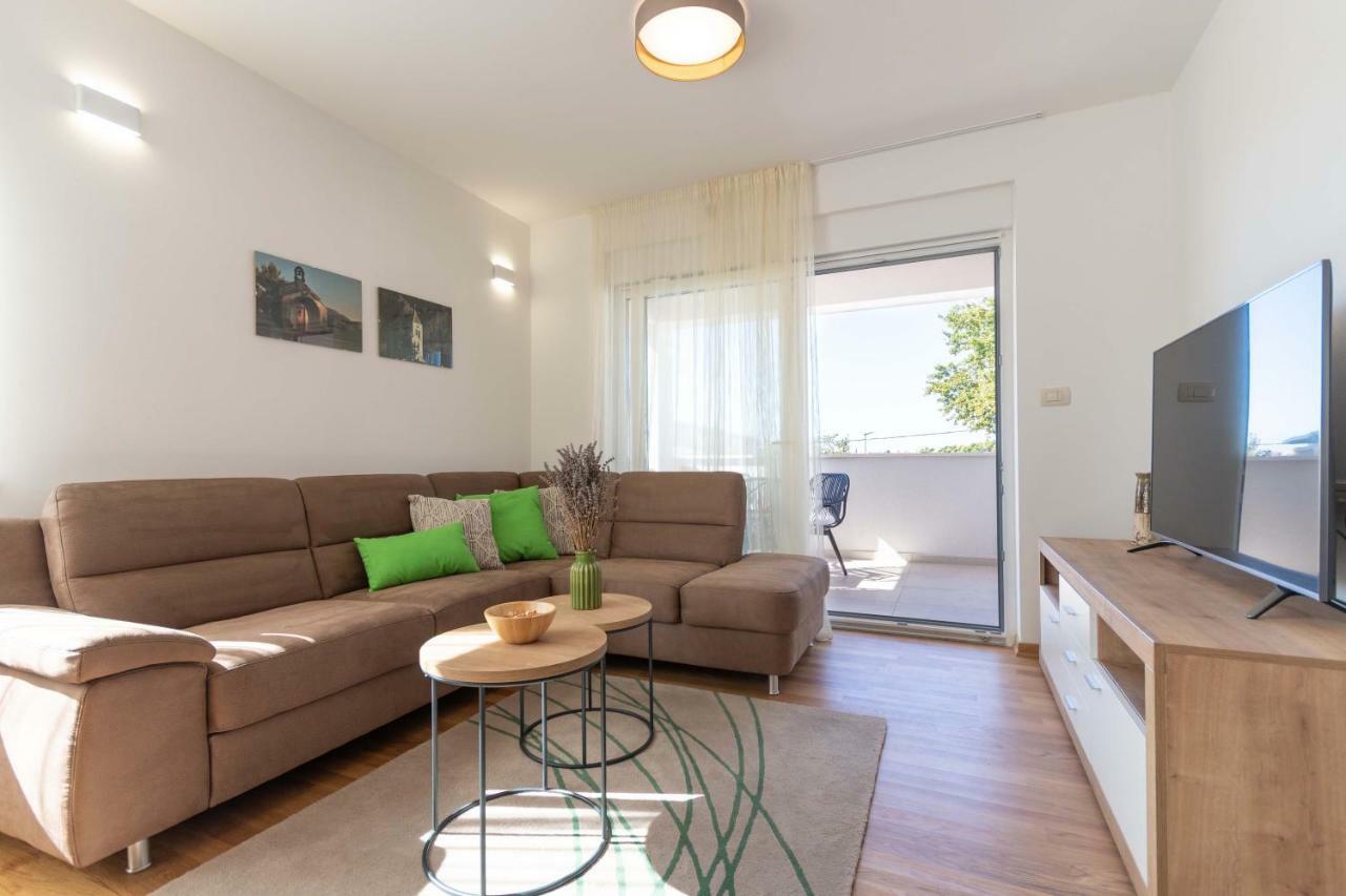 Apartment House Ivan John ポドストラナ エクステリア 写真