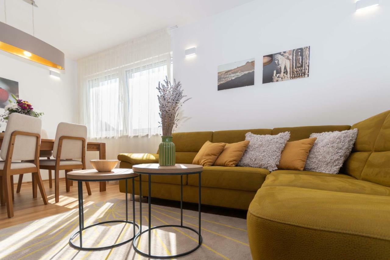 Apartment House Ivan John ポドストラナ エクステリア 写真