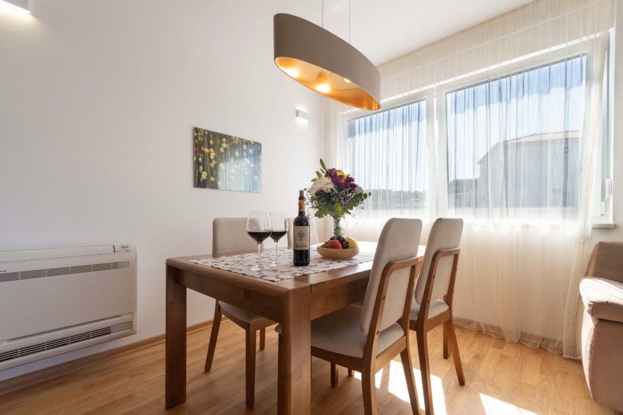 Apartment House Ivan John ポドストラナ エクステリア 写真