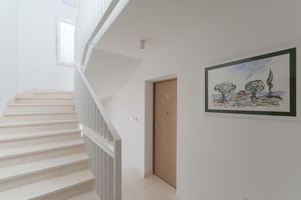 Apartment House Ivan John ポドストラナ エクステリア 写真