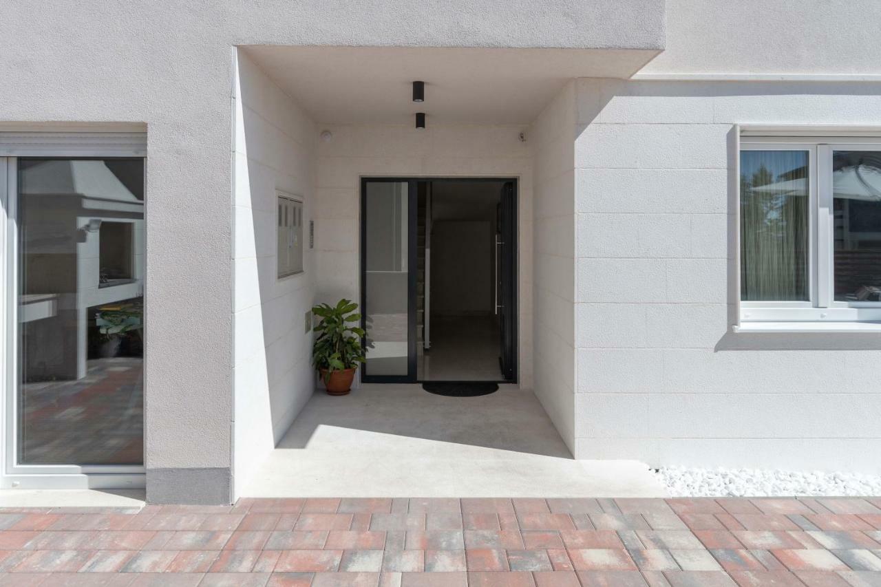 Apartment House Ivan John ポドストラナ エクステリア 写真
